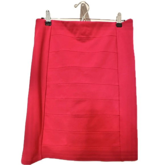White House Black Market Red Pencil Skirt, Size 10 - Picture 3 of 6
